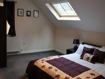 Hotel We Three Loggerheads Gwernymynydd Exteriér fotografie